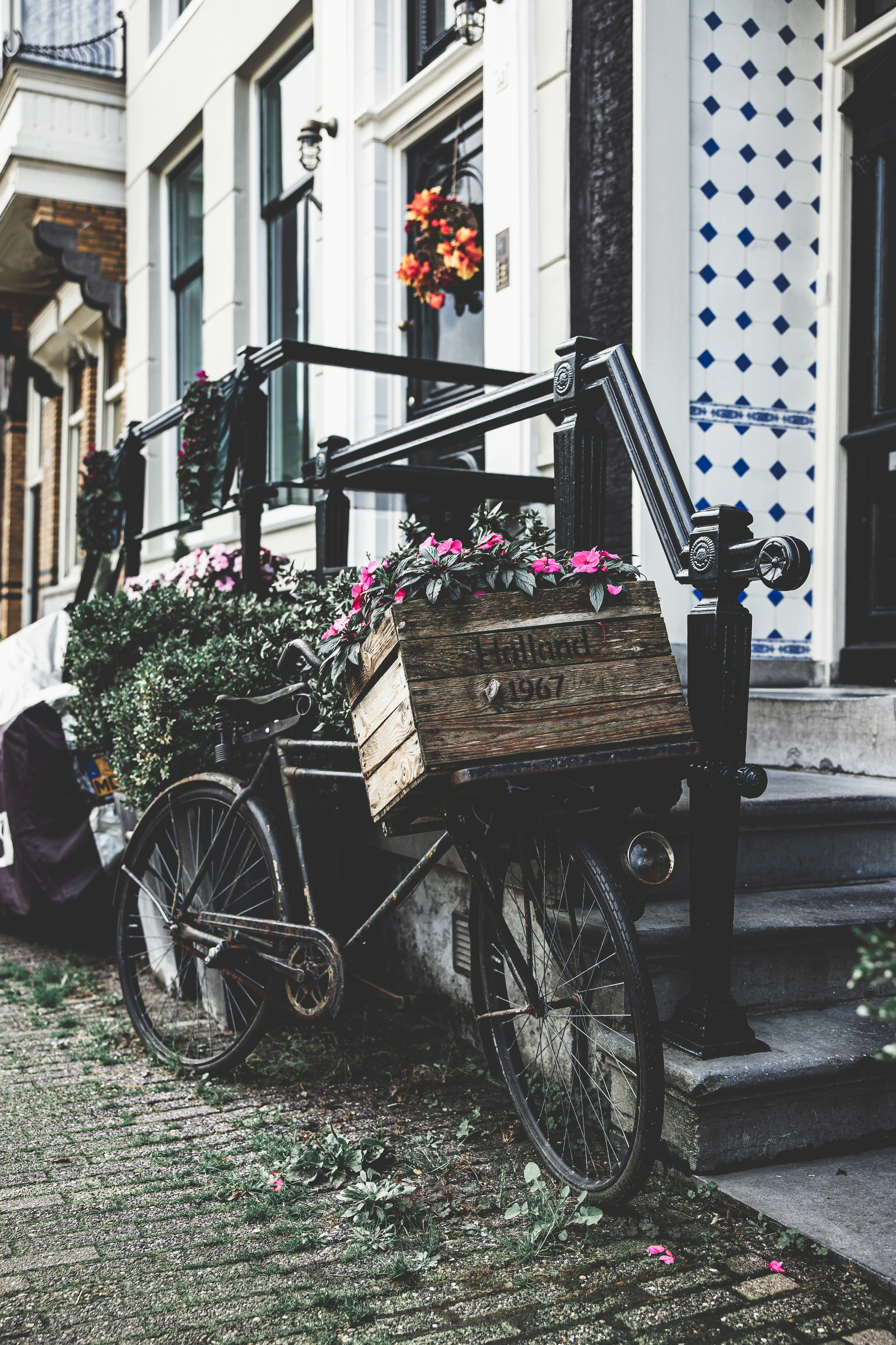 A bicycle parked on an Amsterdam street.