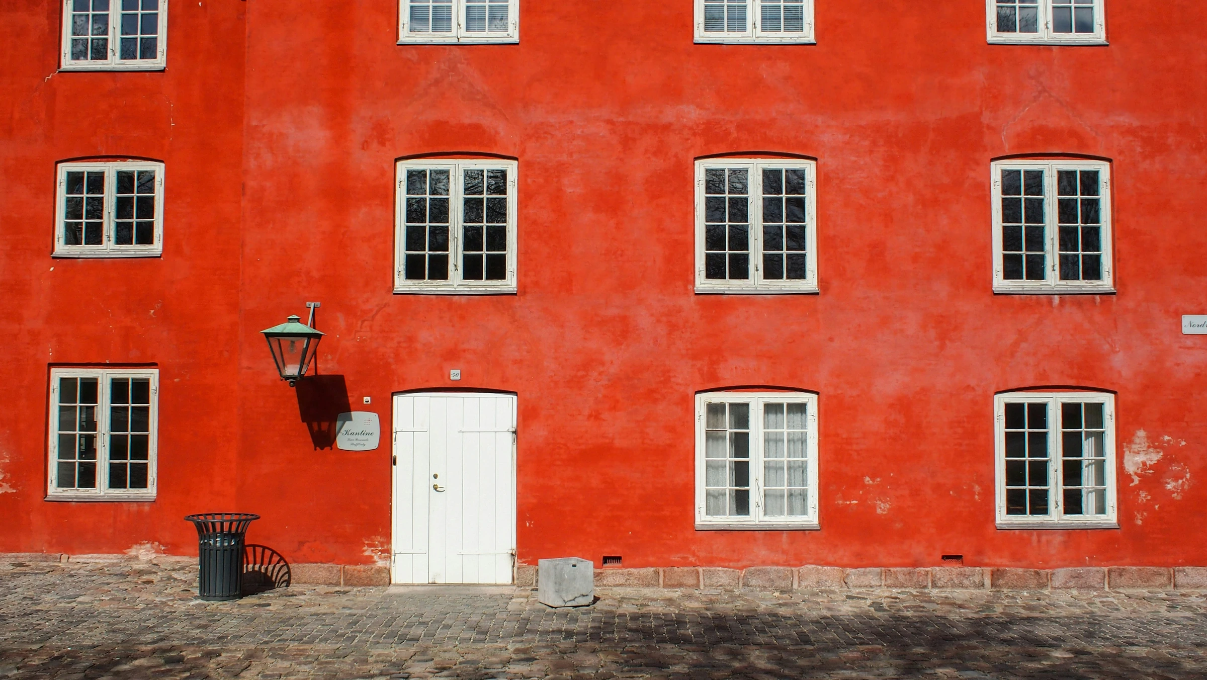 A red fa&ccedil;ade in Copenhagen.